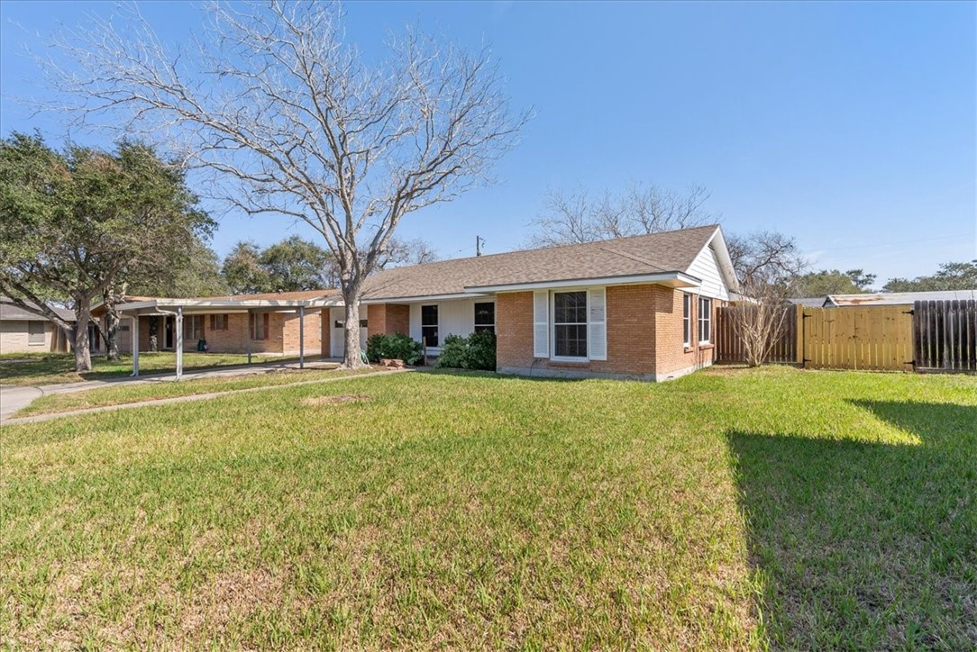 1041 Herndon Property Photo 4