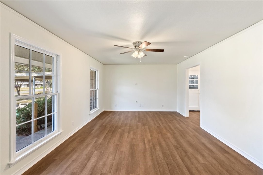 1041 Herndon Property Photo 6