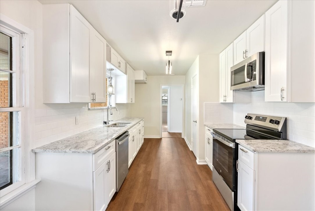 1041 Herndon Property Photo 12