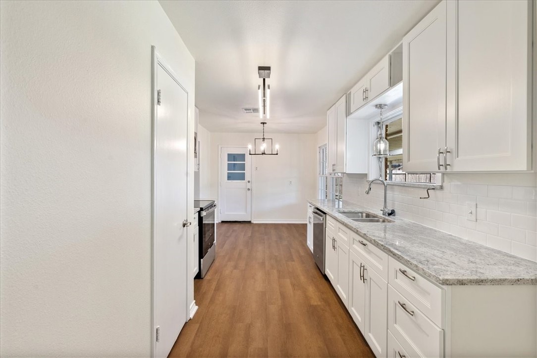 1041 Herndon Property Photo 16