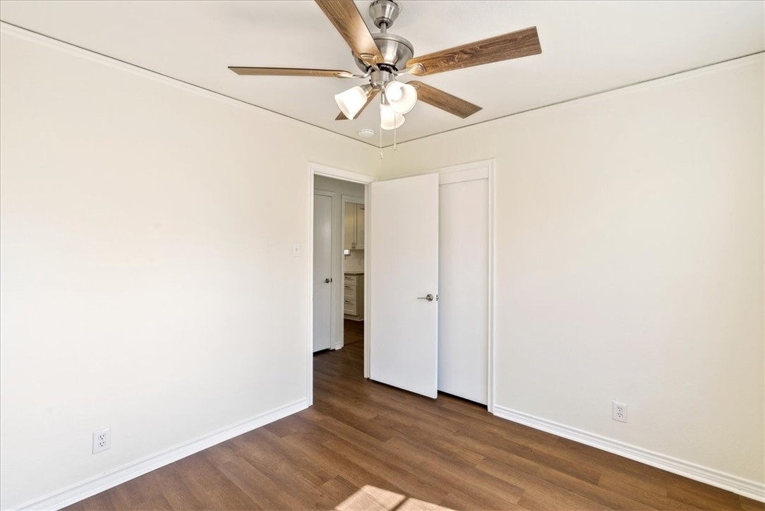 1041 Herndon Property Photo 23