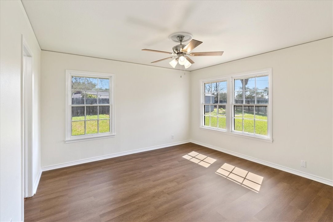 1041 Herndon Property Photo 24