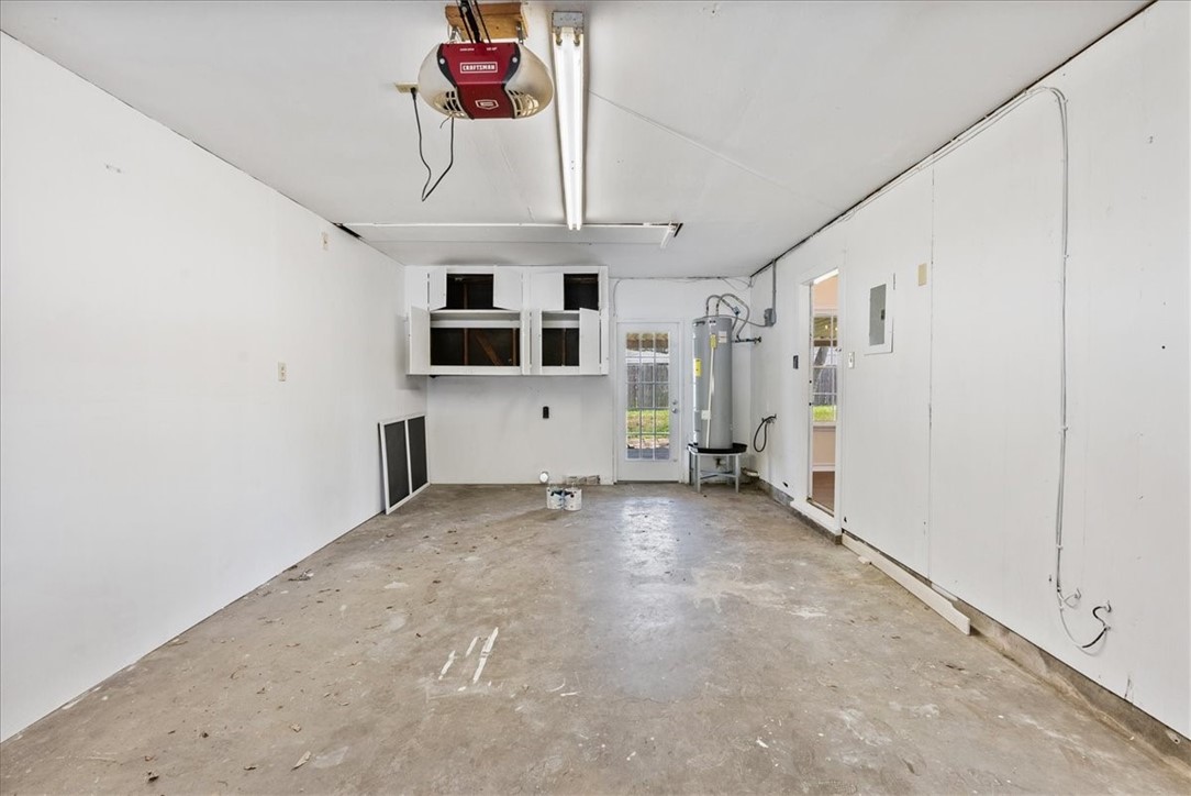 1041 Herndon Property Photo 28