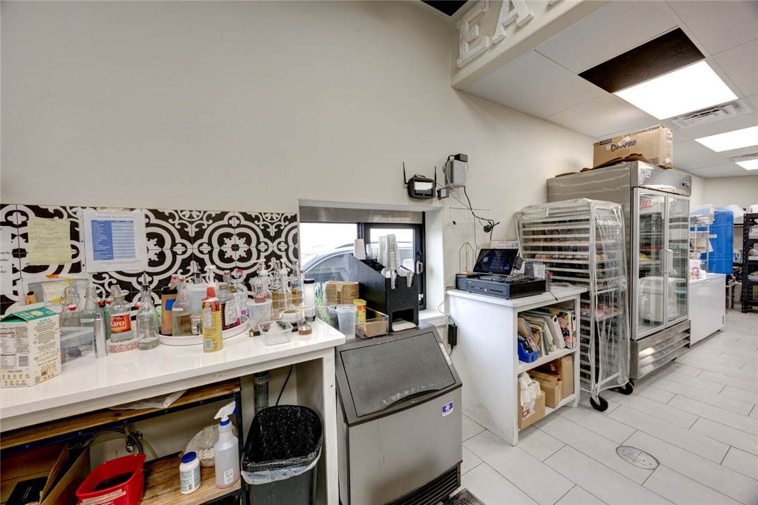 6702 S Staples St B-a Property Photo 19