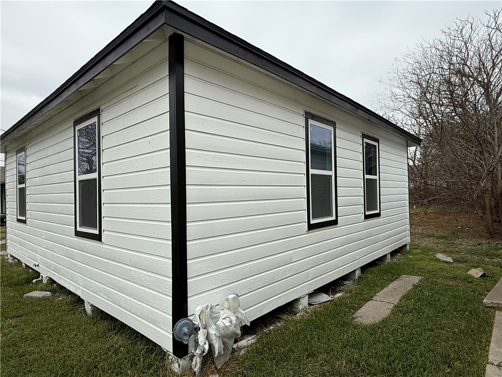 3606 Harris Dr Property Photo 3