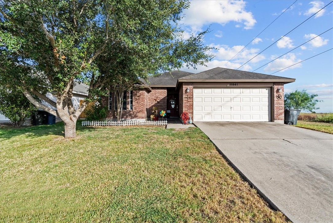 11941 Yellow Oak Ave Property Photo 1
