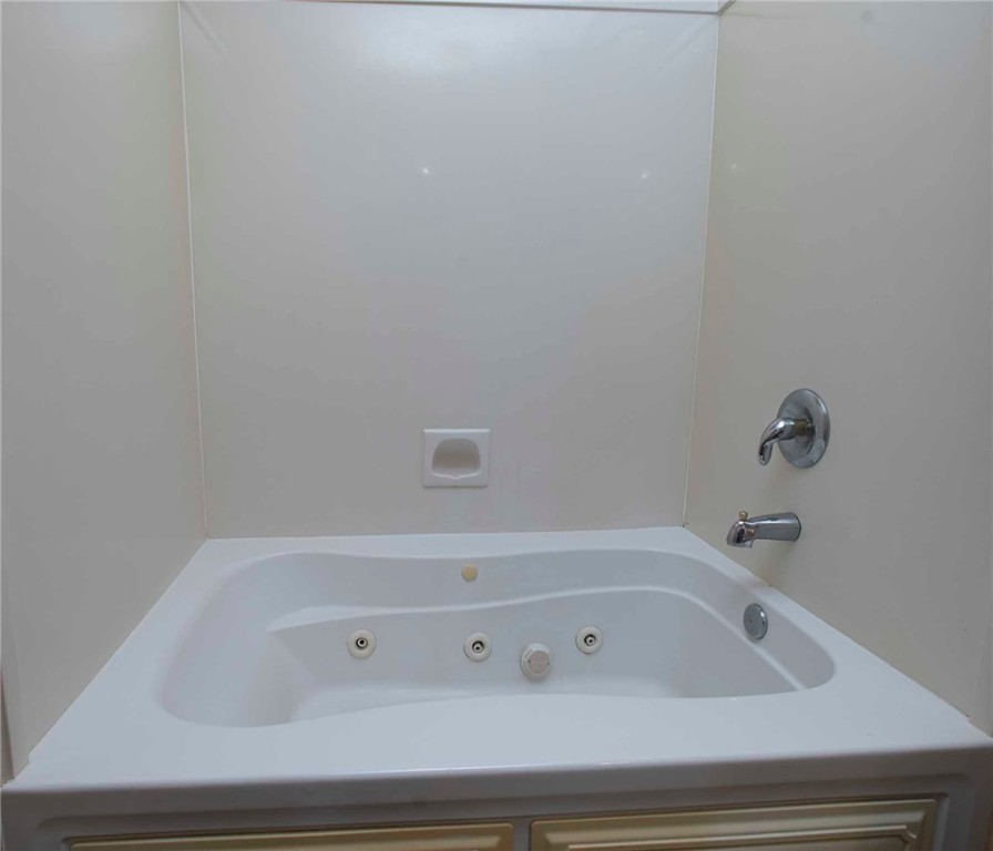 7501 Bon Soir Property Photo 18
