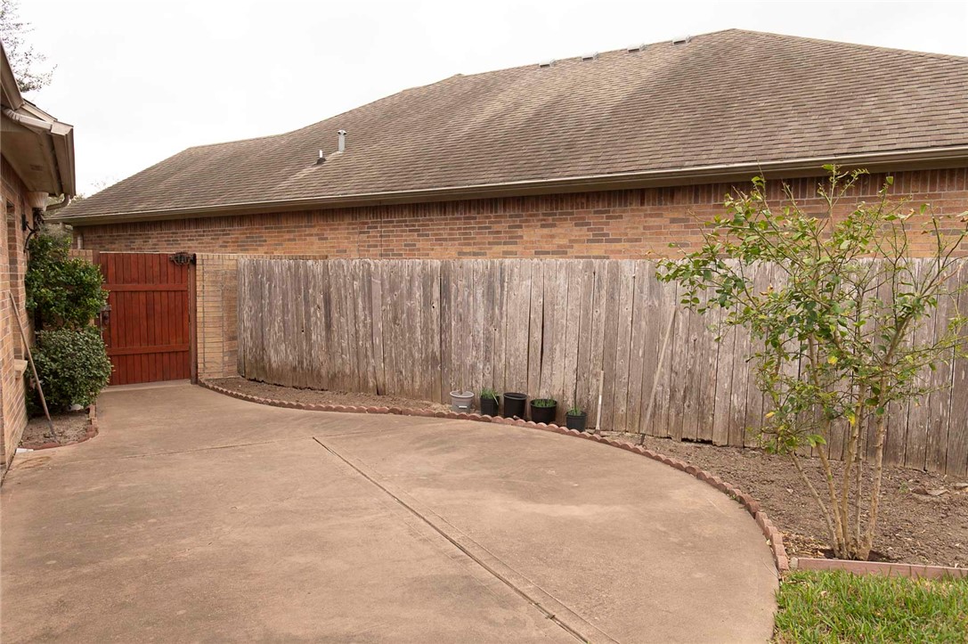 7501 Bon Soir Property Photo 24