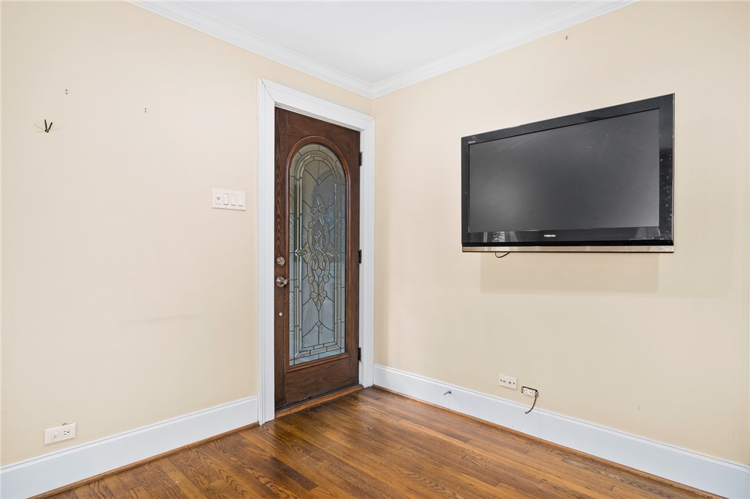 122 S Mccampbell St Property Photo 7