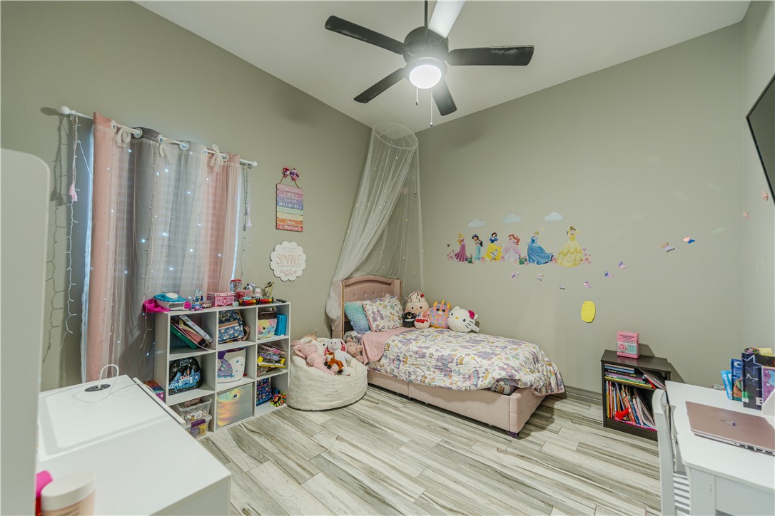 7914 Sir Greg Dr Property Photo 23