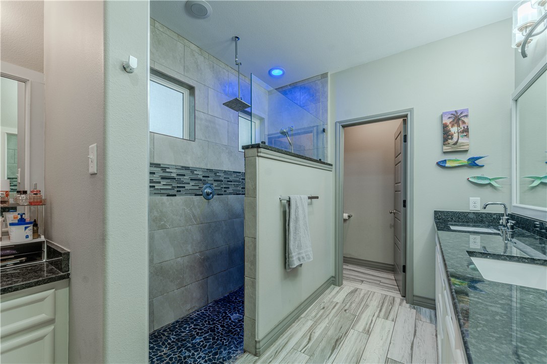 7914 Sir Greg Dr Property Photo 28