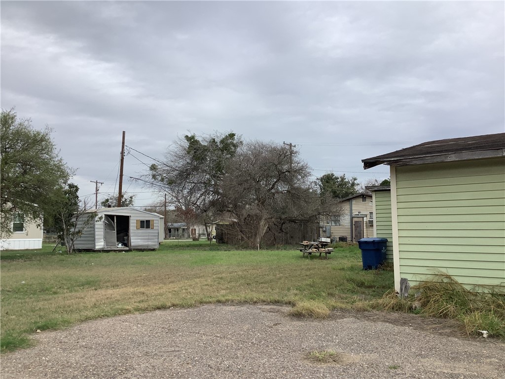 604 S State Highway 359 Property Photo 4
