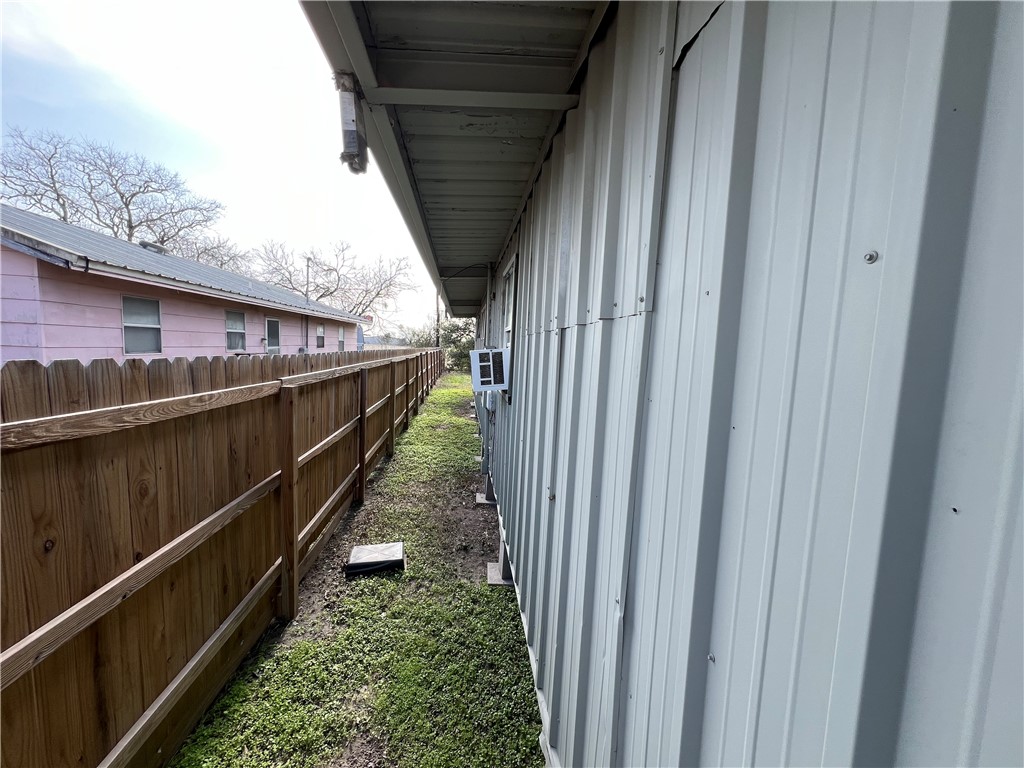 724 Moreno St Property Photo 34