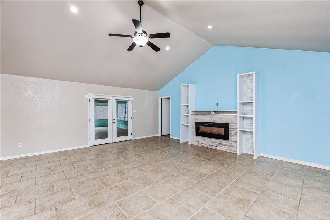 4933 Valley Mill Dr Property Photo 6