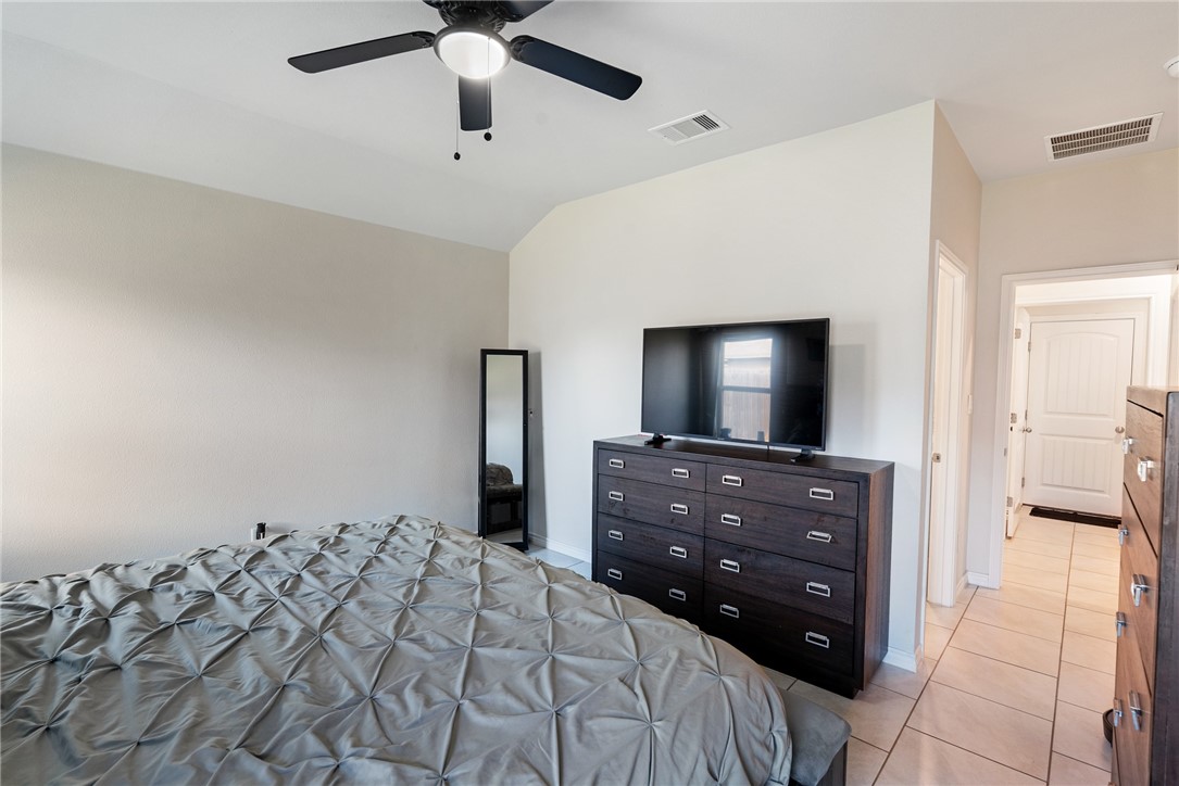 7802 Bullrider Dr Property Photo 17