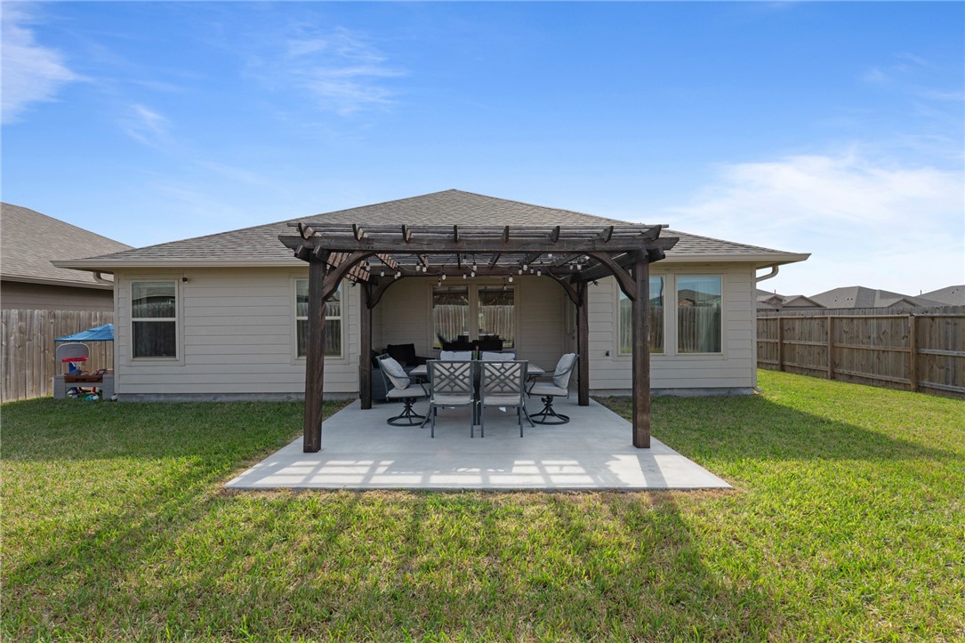 7802 Bullrider Dr Property Photo 24