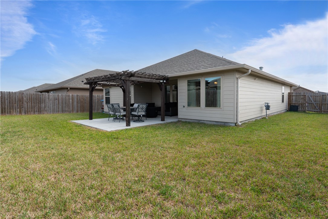 7802 Bullrider Dr Property Photo 25