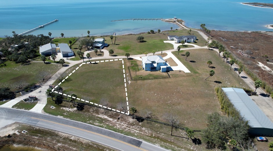102 Redfish Point Dr Property Photo 6