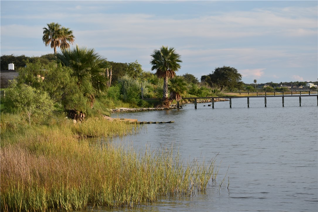 102 Redfish Point Dr Property Photo 13