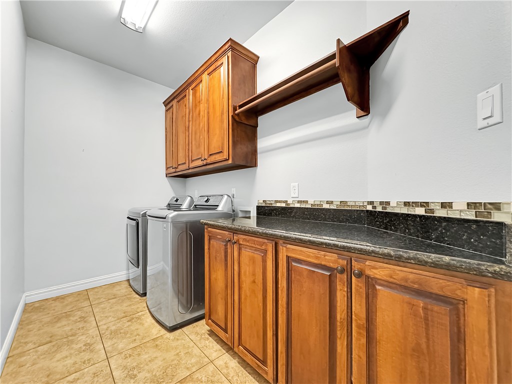 14014 Rudder Ct Property Photo 34