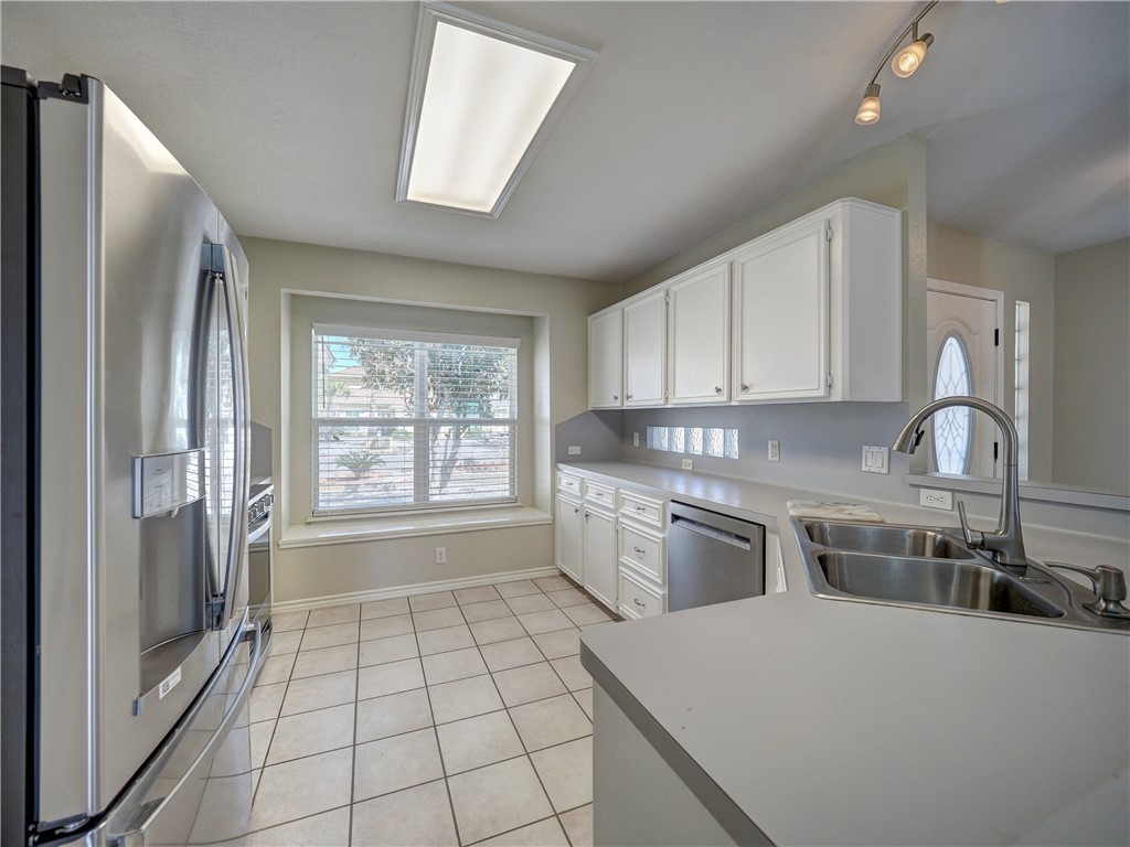 13829 Doubloon St Property Photo 9