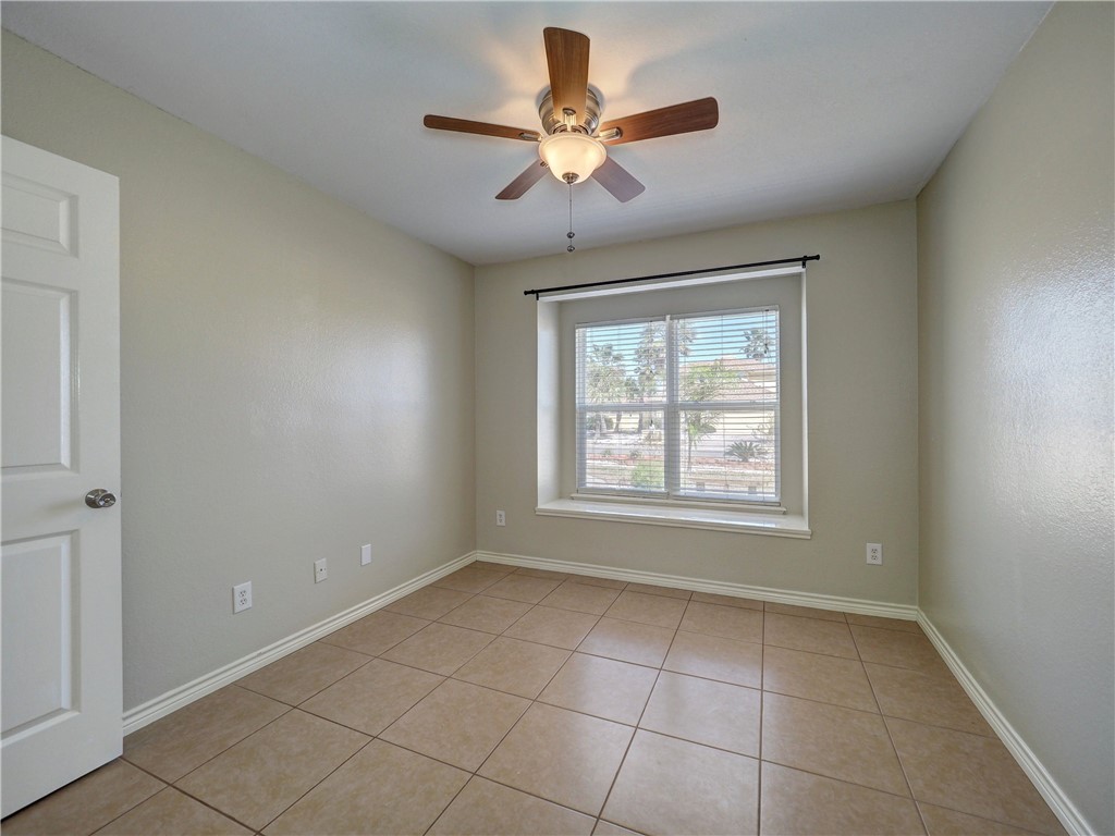 13829 Doubloon St Property Photo 15