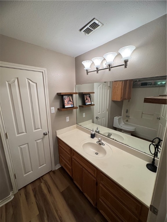 6821 Blue Skyway Dr Property Photo 8