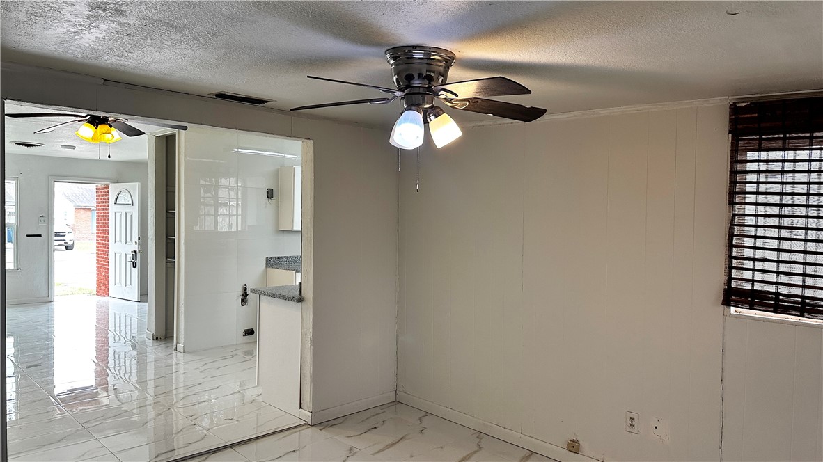 5818 Glen Arbor Dr Property Photo 6