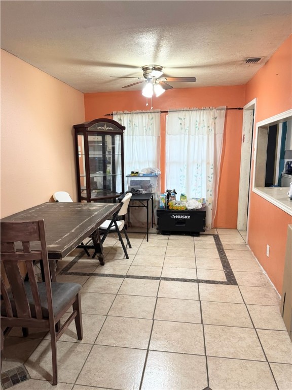 4946 Blundell Dr Property Photo 3