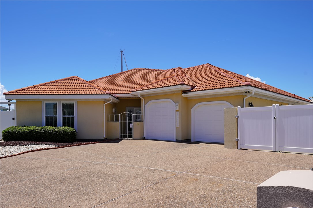 13902 Dasmarinas Dr Property Photo 1
