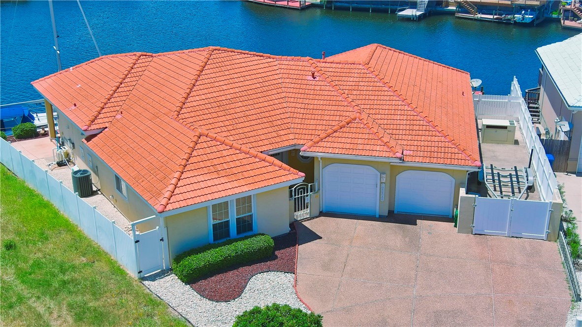 13902 Dasmarinas Dr Property Photo 4