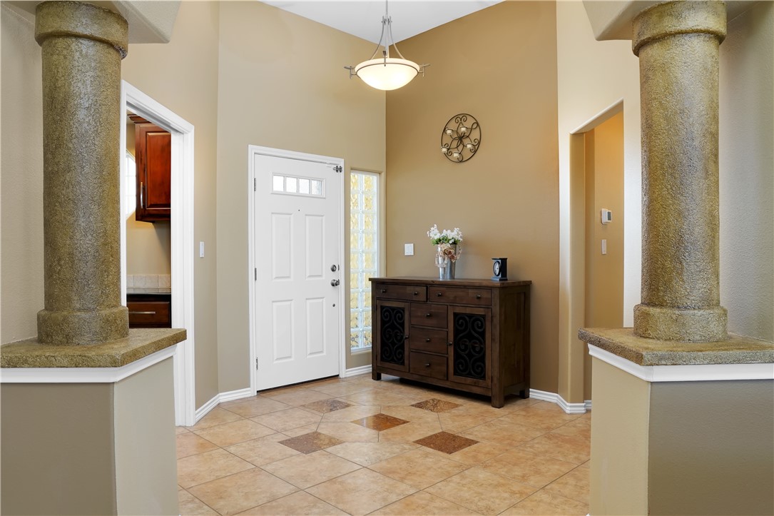 13902 Dasmarinas Dr Property Photo 7