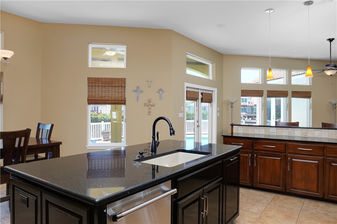 13902 Dasmarinas Dr Property Photo 17