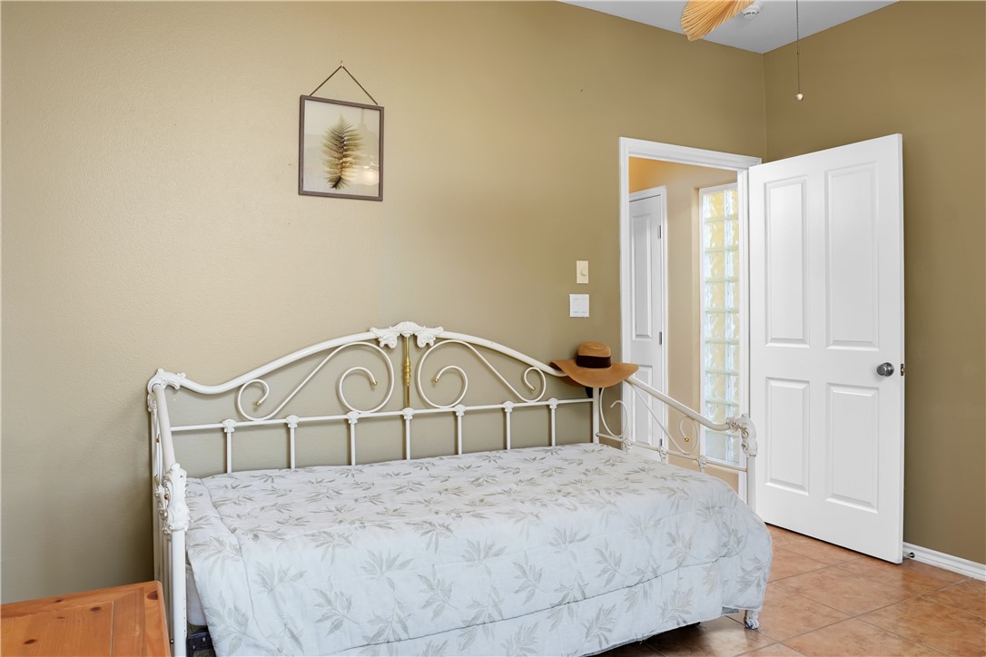 13902 Dasmarinas Dr Property Photo 23