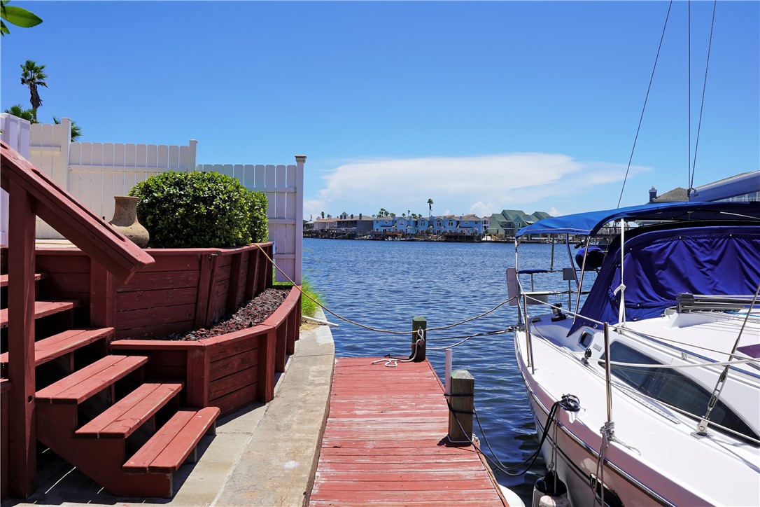 13902 Dasmarinas Dr Property Photo 37