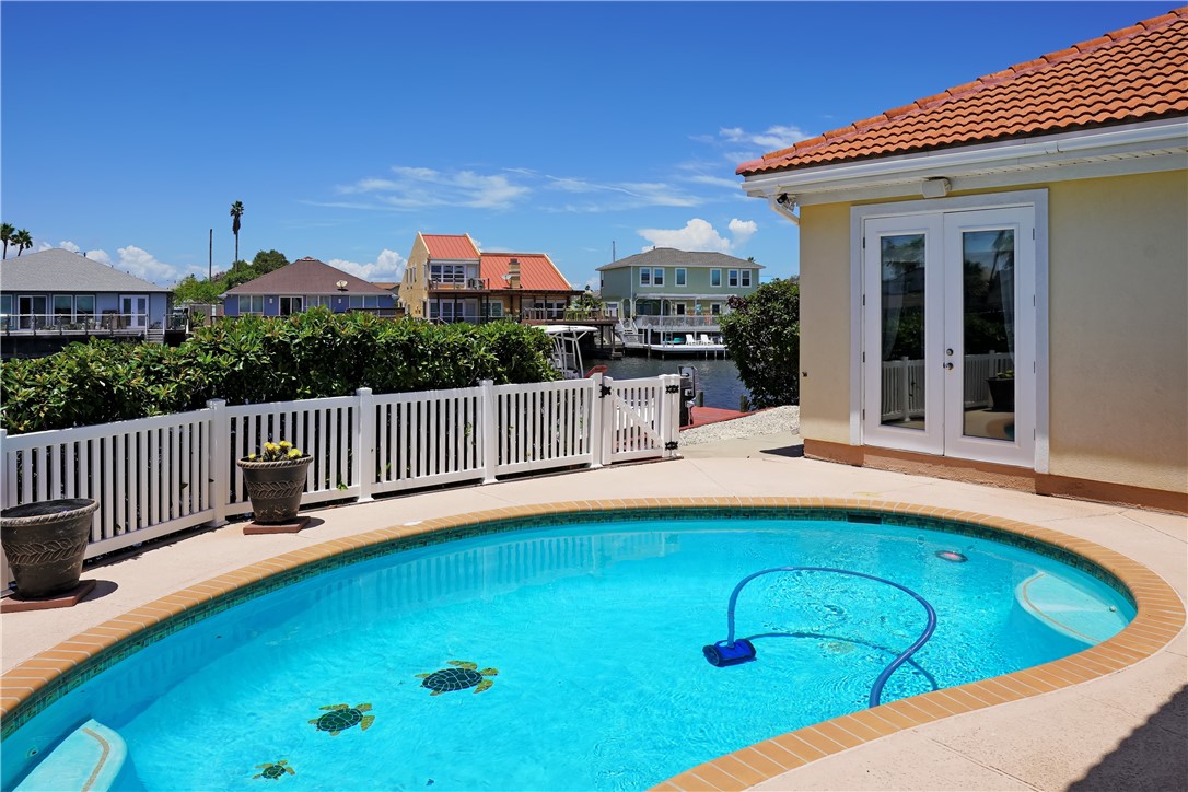 13902 Dasmarinas Dr Property Photo 38