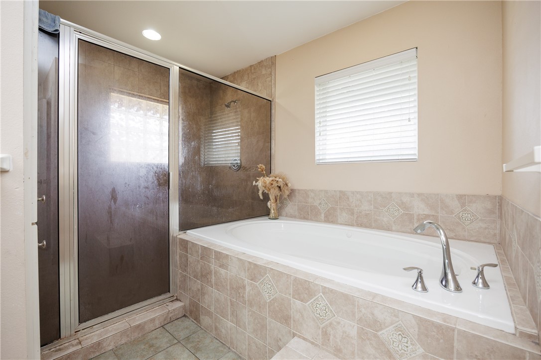 3825 Country Estates Dr Property Photo 13