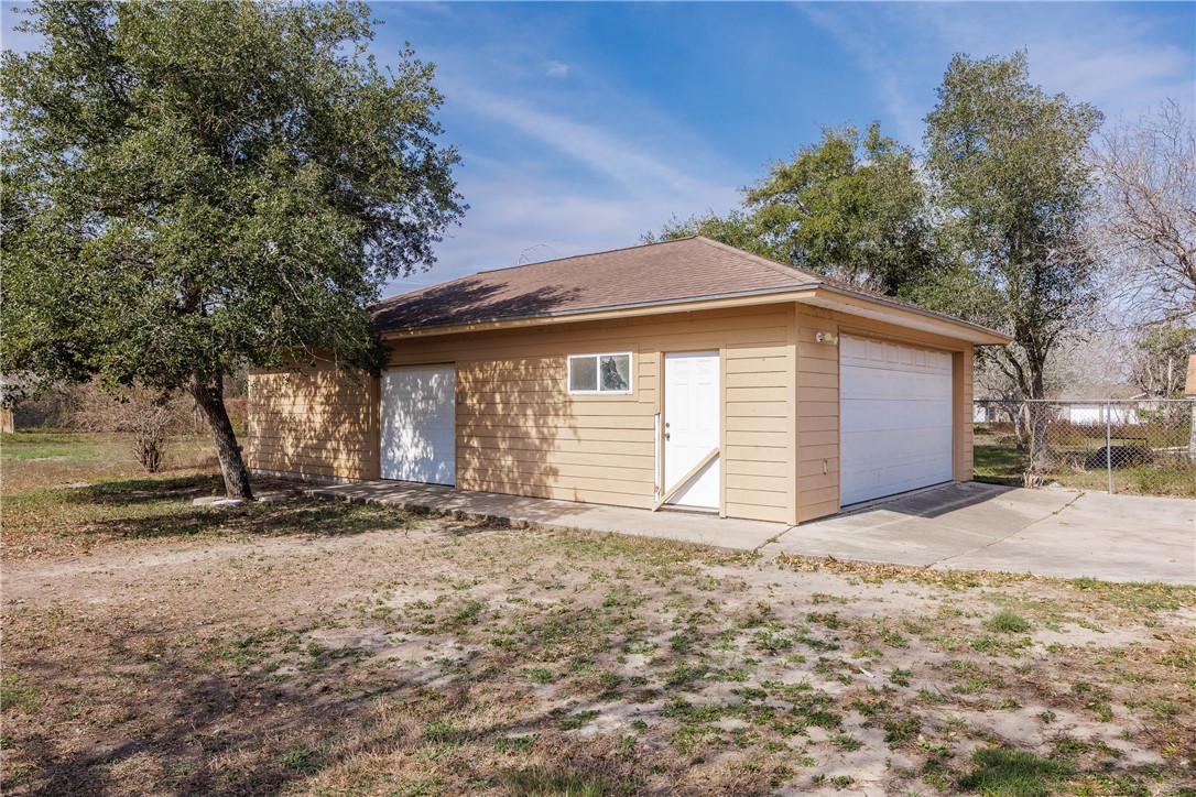 3825 Country Estates Dr Property Photo 34