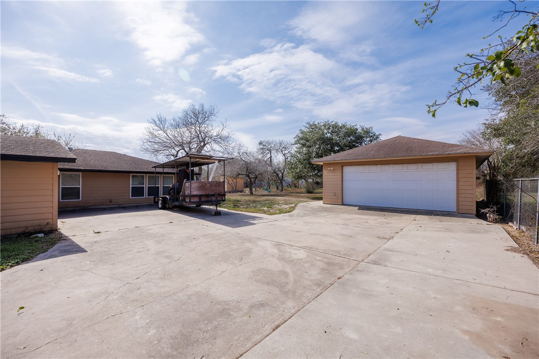 3825 Country Estates Dr Property Photo 37
