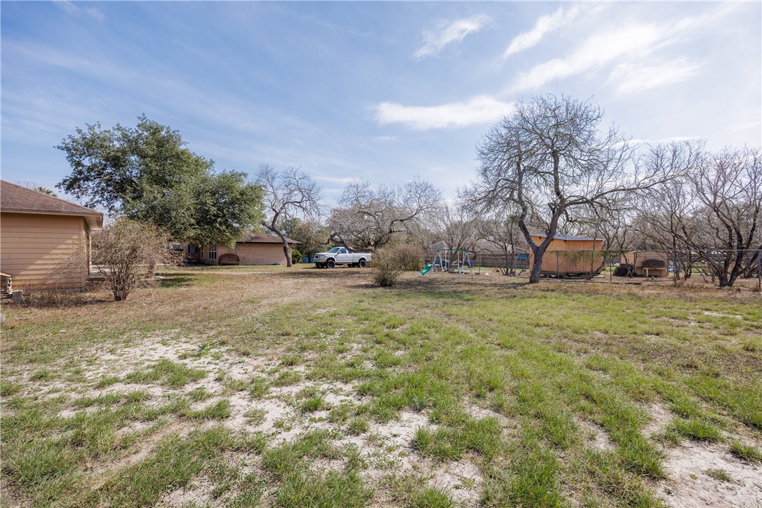 3825 Country Estates Dr Property Photo 38