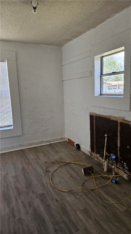 1506 N Hill St Property Photo 11