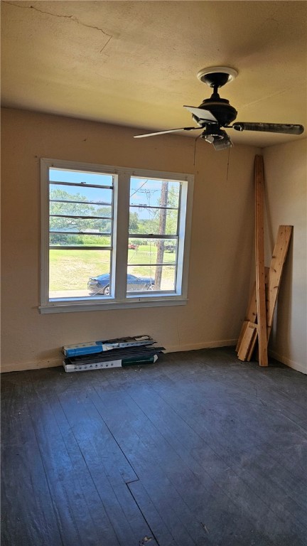 1506 N Hill St Property Photo 17
