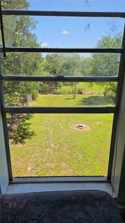 1506 N Hill St Property Photo 28