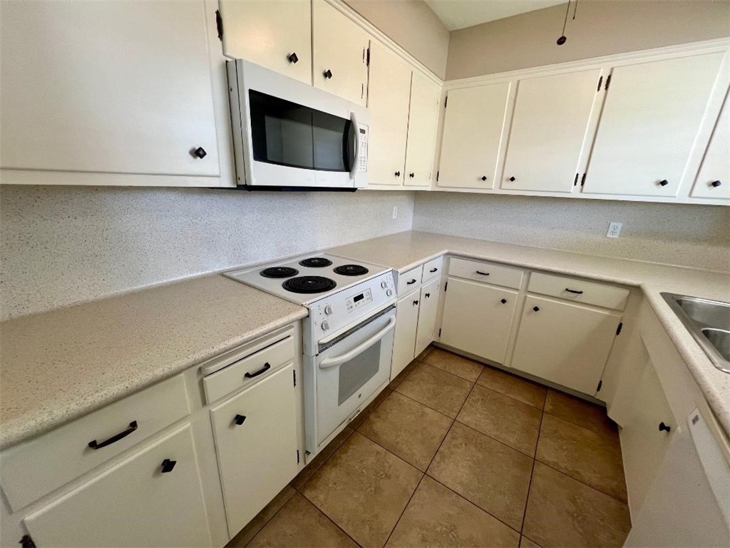4402 Killarmet Dr Property Photo 13