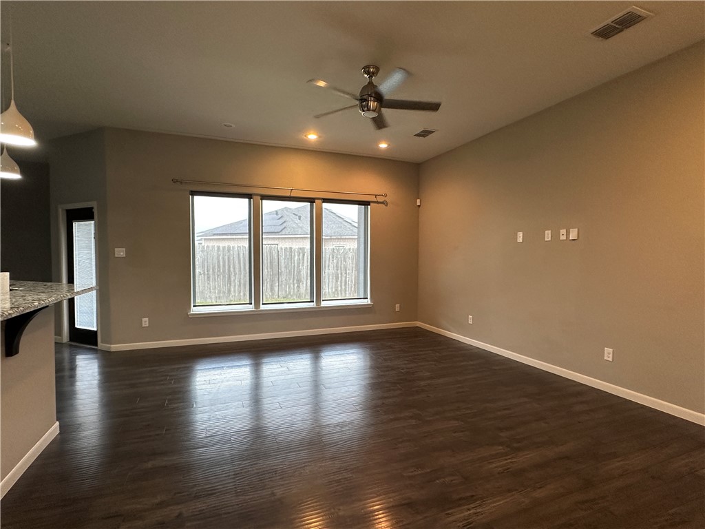 2702 Lake Rhapsody Dr Property Photo 3