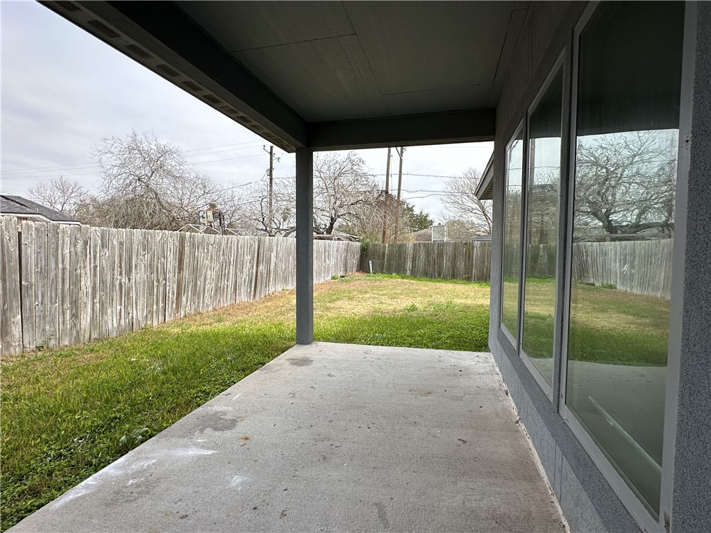 2702 Lake Rhapsody Dr Property Photo 15