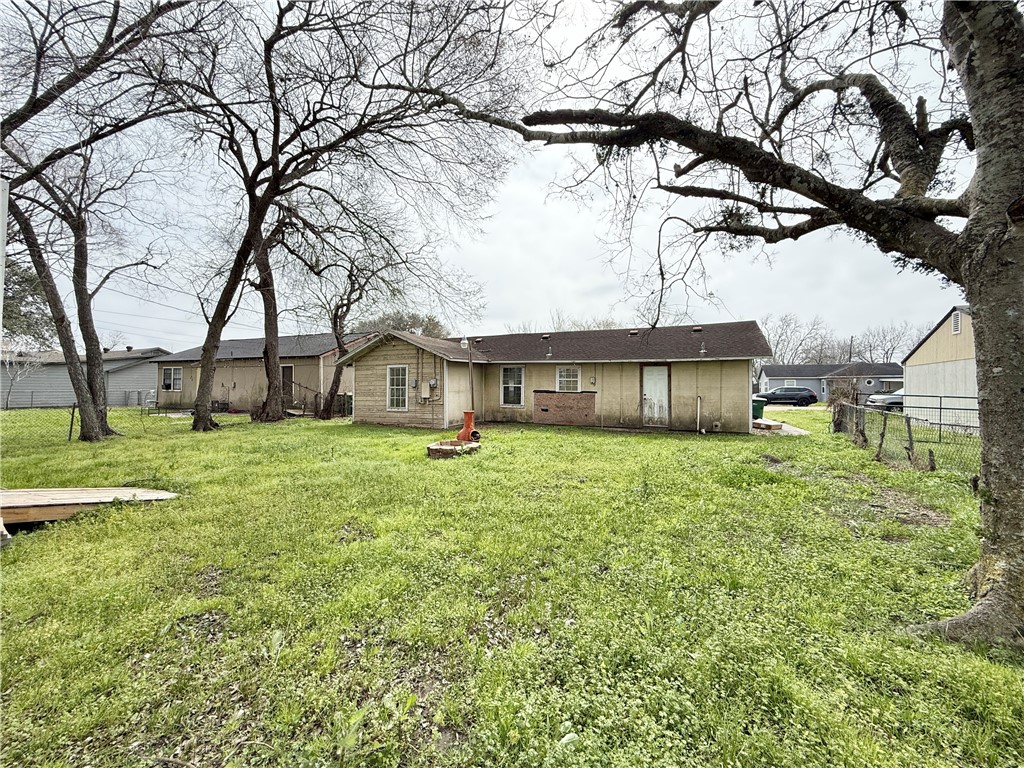 2306 E Trinity Property Photo 12