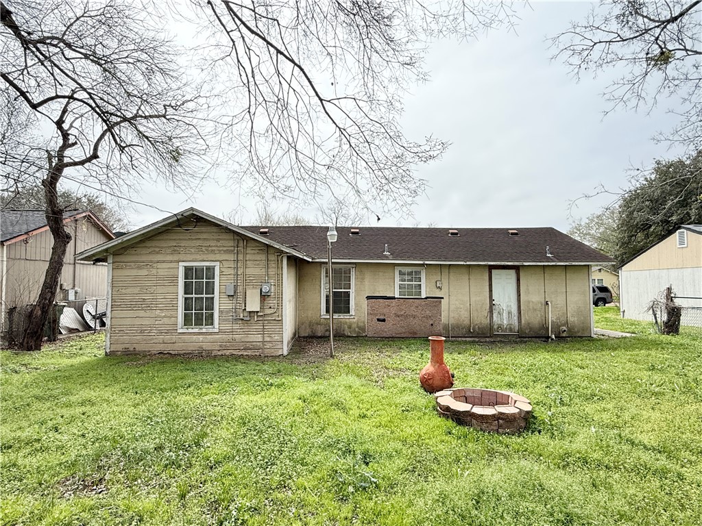 2306 E Trinity Property Photo 13