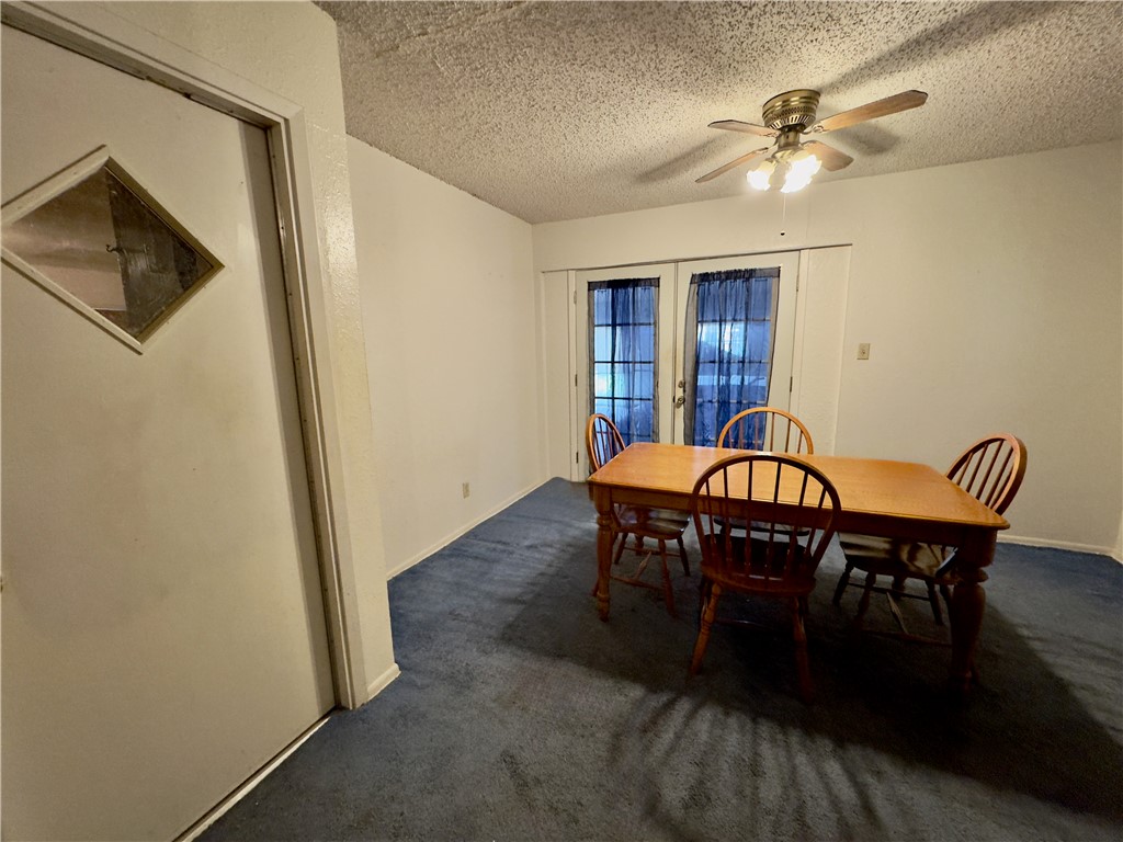 1203 N Hackberry St Property Photo 12