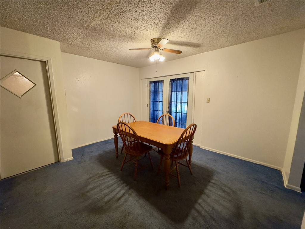1203 N Hackberry St Property Photo 13